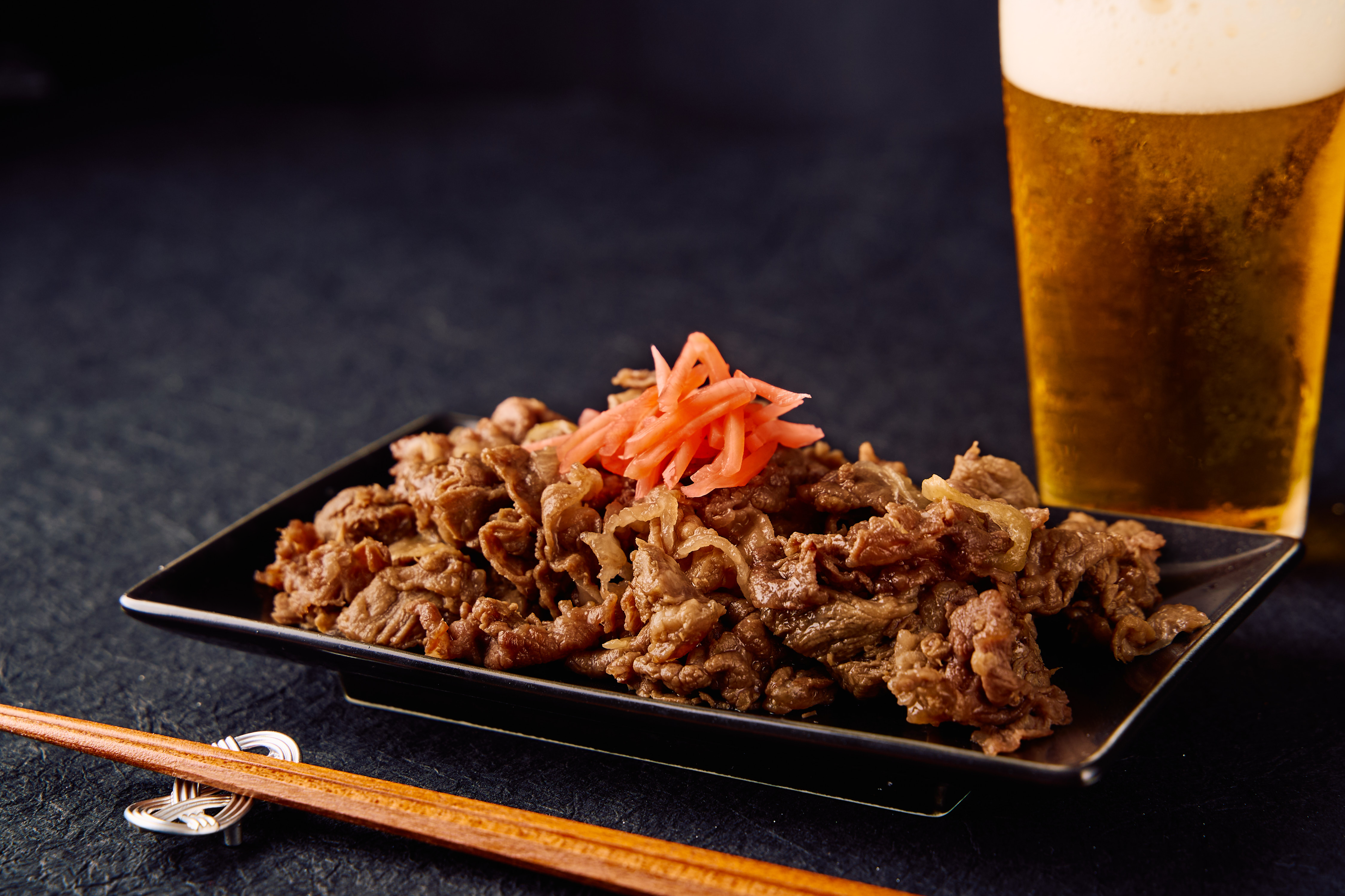 【送料込】焼肉ジャンボはなれ:黒毛和牛の牛丼 (200g入 2パック)(ギフト対応)