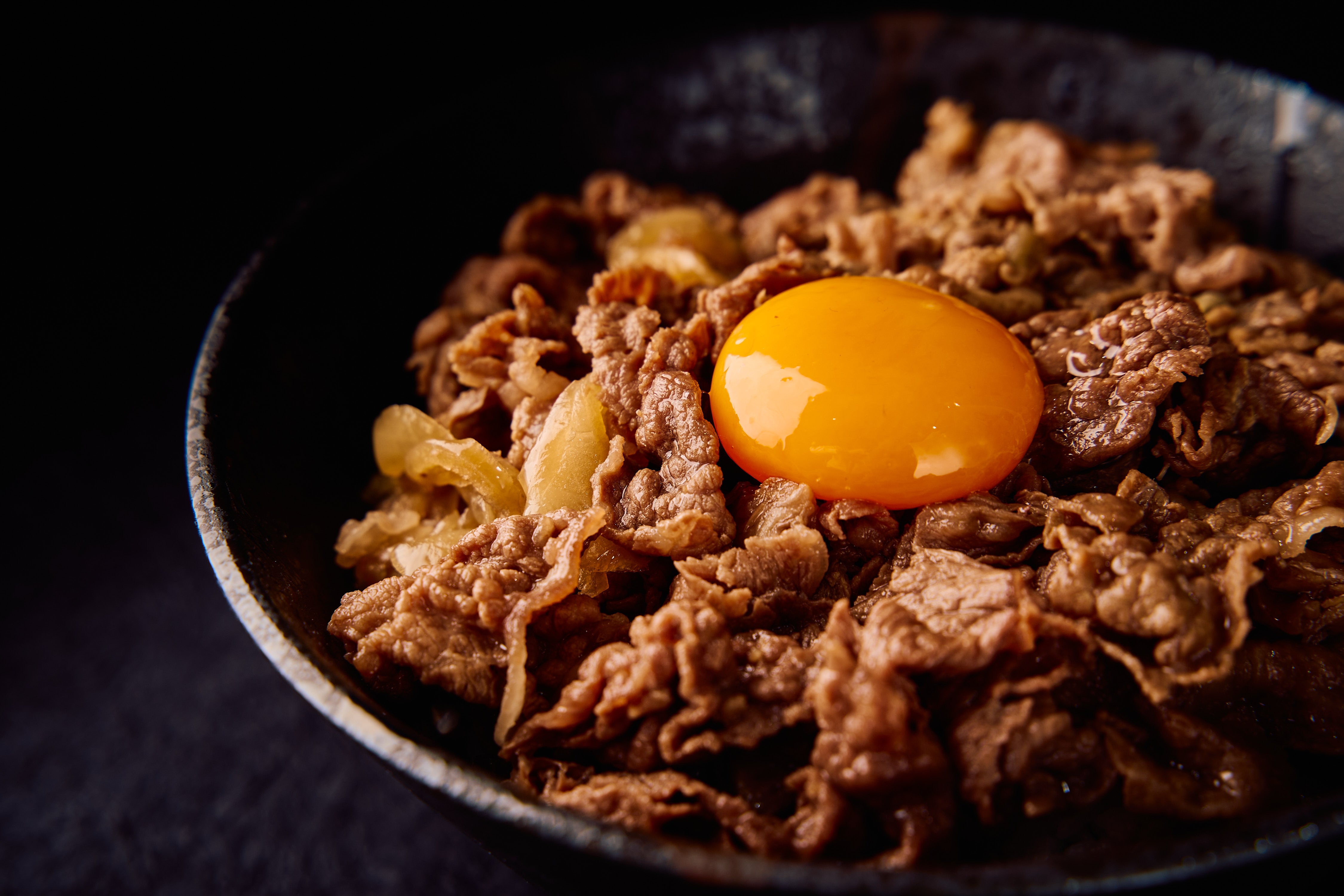 【送料込】焼肉ジャンボはなれ:黒毛和牛の牛丼 (200g入 2パック)(ギフト対応)