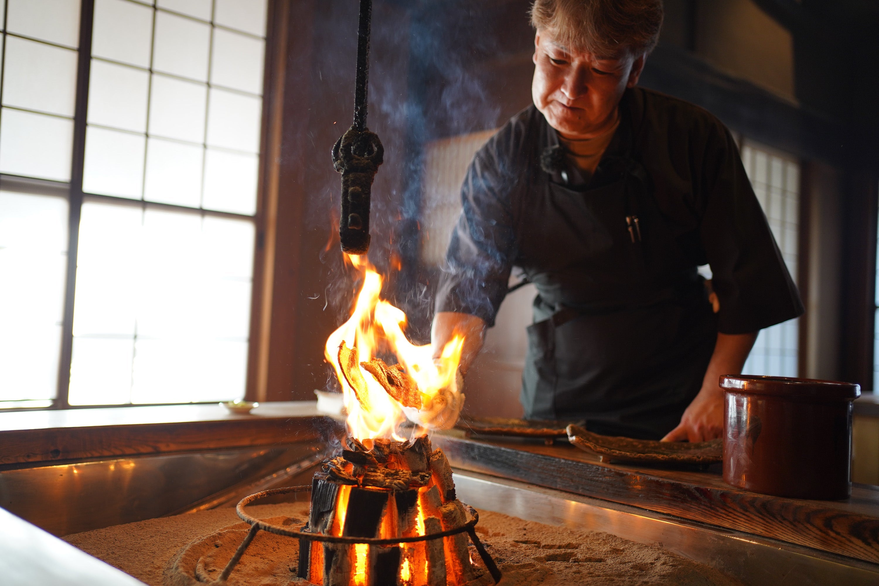柳家:国産猪肉をオリジナル味噌ダレで煮込む猪鍋(2-3人前)●