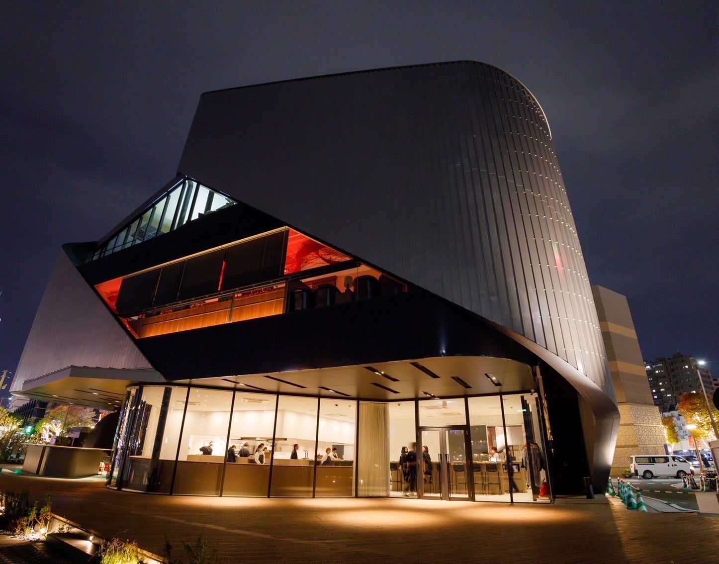 Goh：鮑と椎茸の焦がしバターソース　あおさリゾット添え