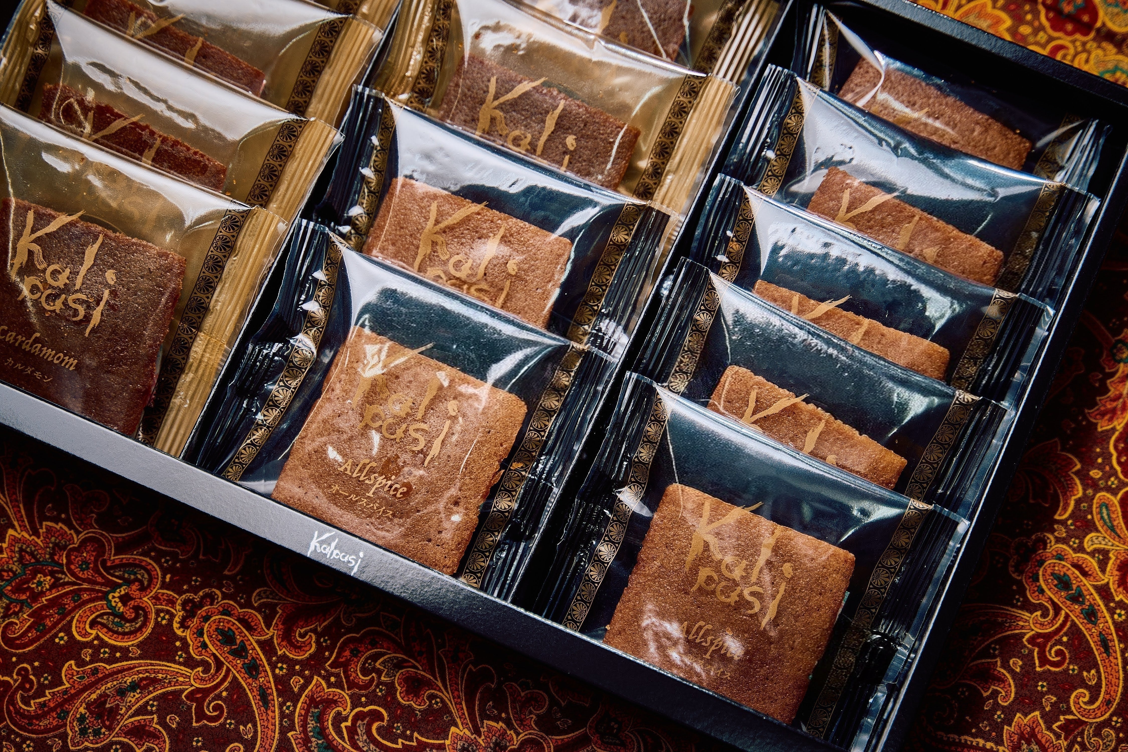 カルパシ：スパイスフィナンシェ２種詰め合わせ（カルダモン・オールスパイス）