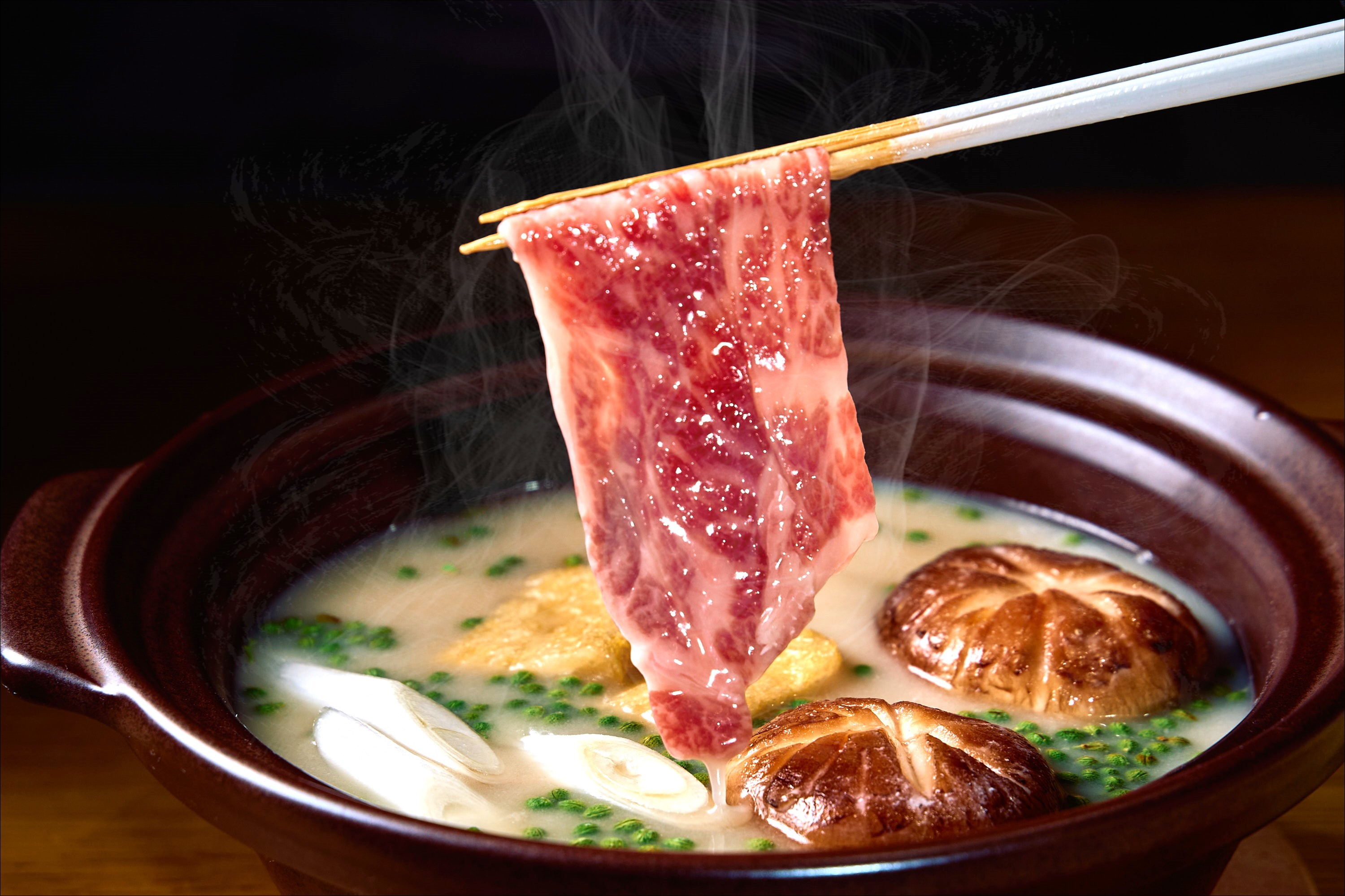 京都 緒方：黒毛和牛のしゃぶしゃぶ　白味噌と実山椒仕立て（山しゃぶ）