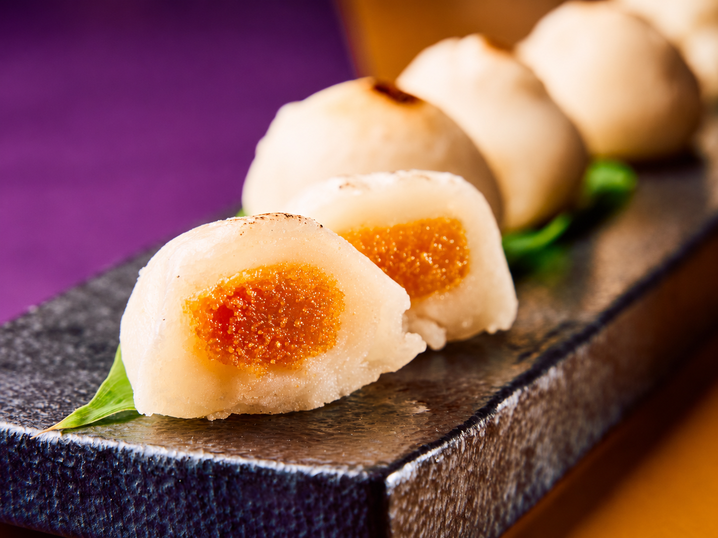 【早割特典付】銀座しのはら：お節（フォアグラ最中付：23品目)・半生からすみ餅４つ付