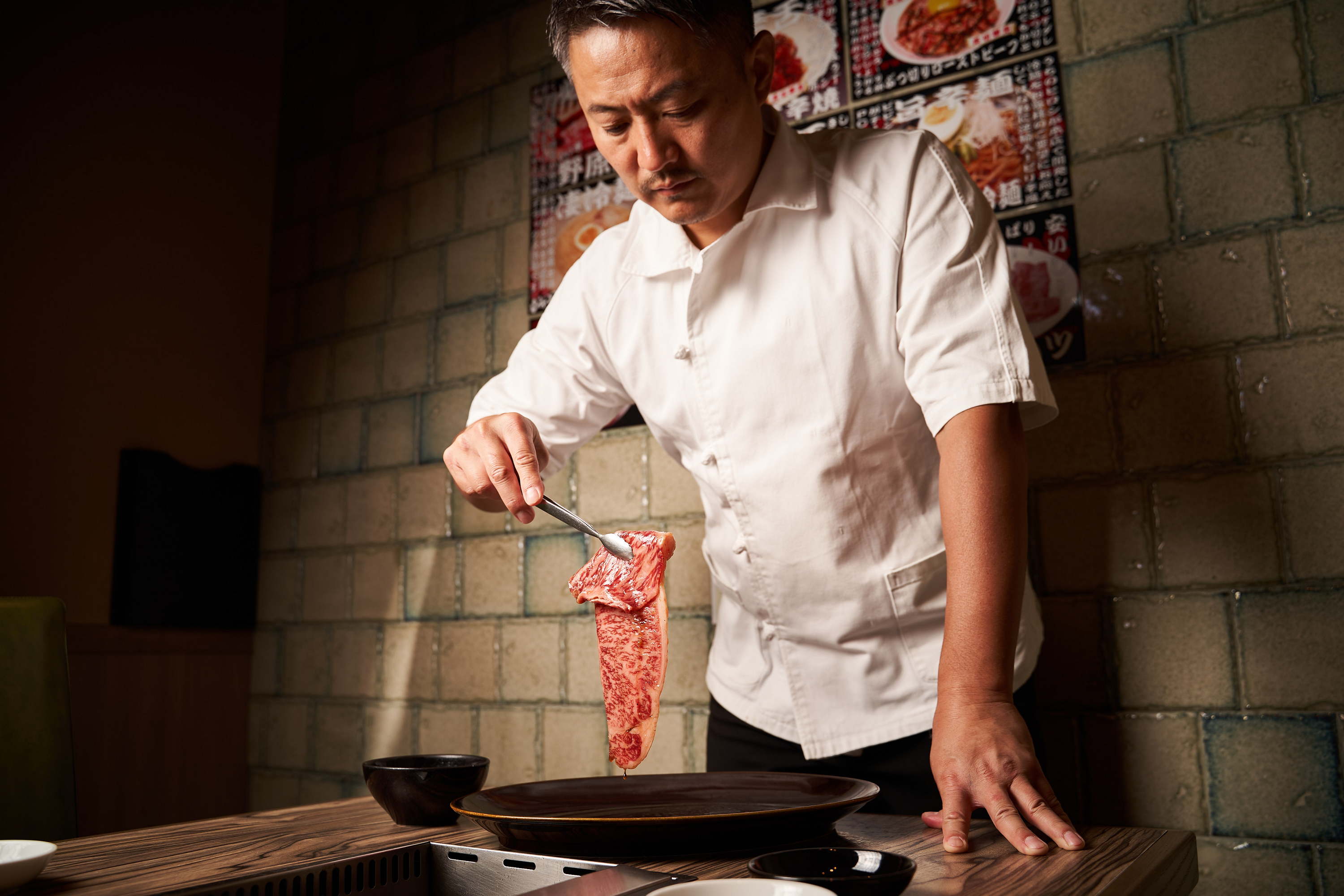 【父の日特集・メッセージカード付・送料込】焼肉ジャンボはなれ：黒毛和牛の牛丼 （200g入 2パック）